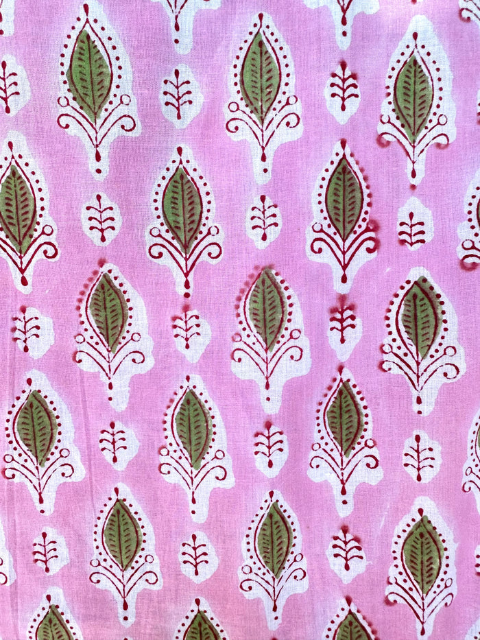 Leafy Pink / Medium