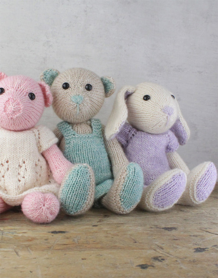 Chloe the Rabbit Knitting Kit, Hardicraft
