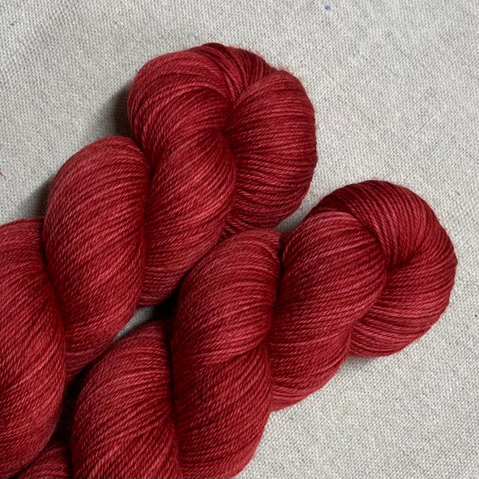 Deep Woods Red - Studio Sport