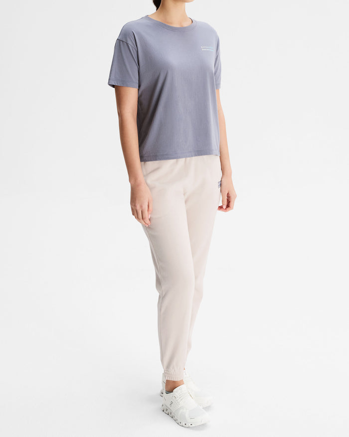 b1071_olb_heritage_logo_womens_slouchy_lt_bb_joggers_neutral_m_b_1765238250000