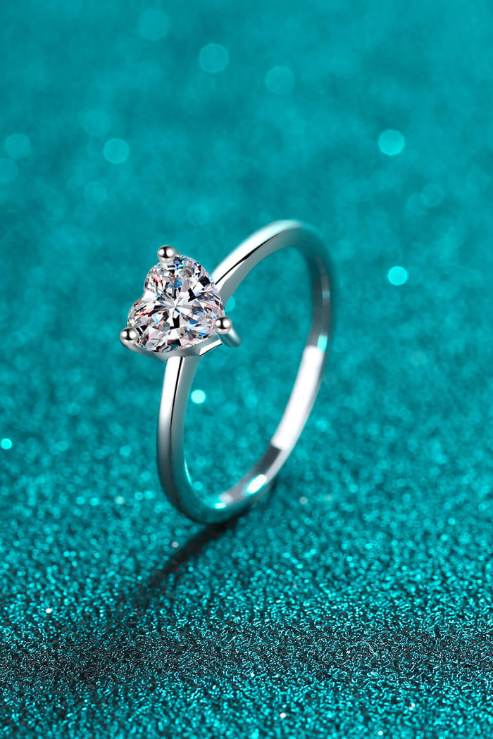 925 Sterling Silver Heart-Shaped Moissanite Solitaire Ring Trendsi