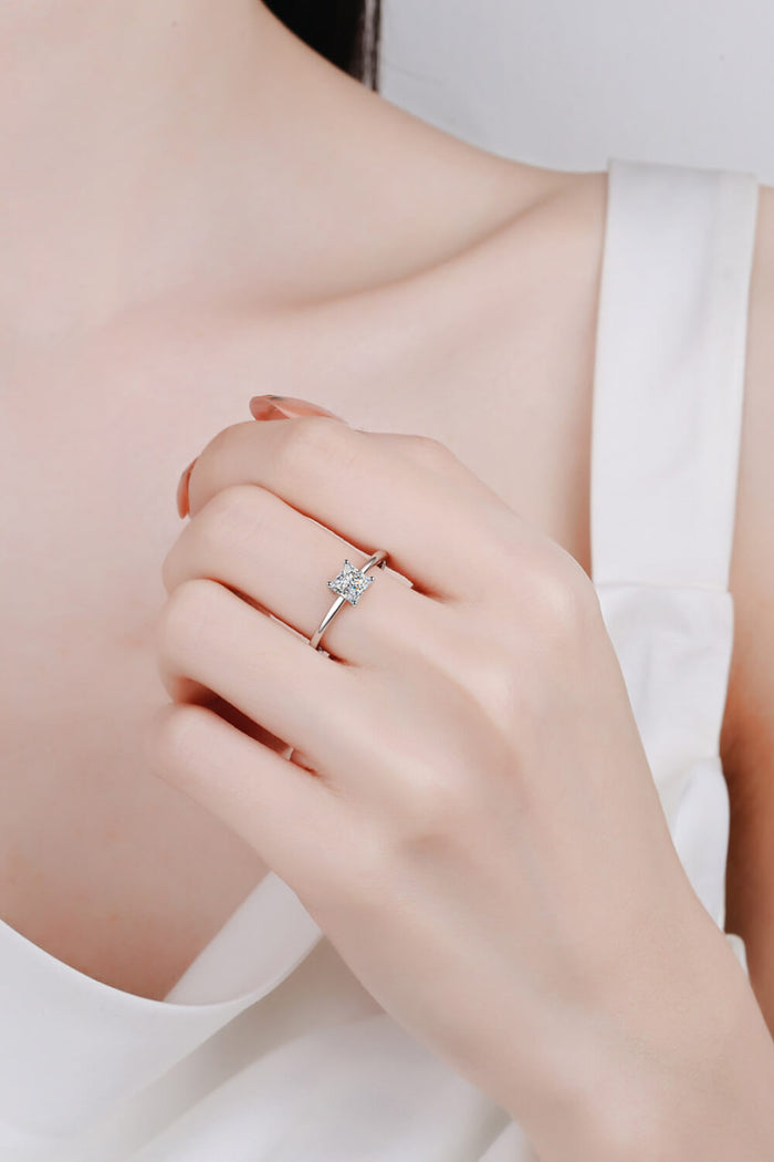 925 Sterling Silver Moissanite Solitaire Ring Trendsi