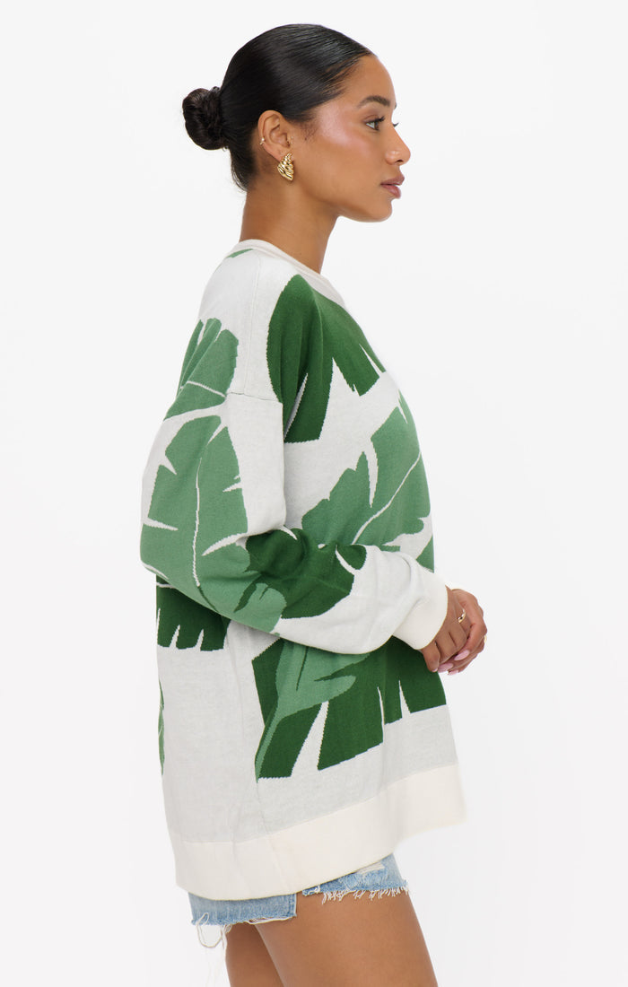 badge_model-wears-size-s
