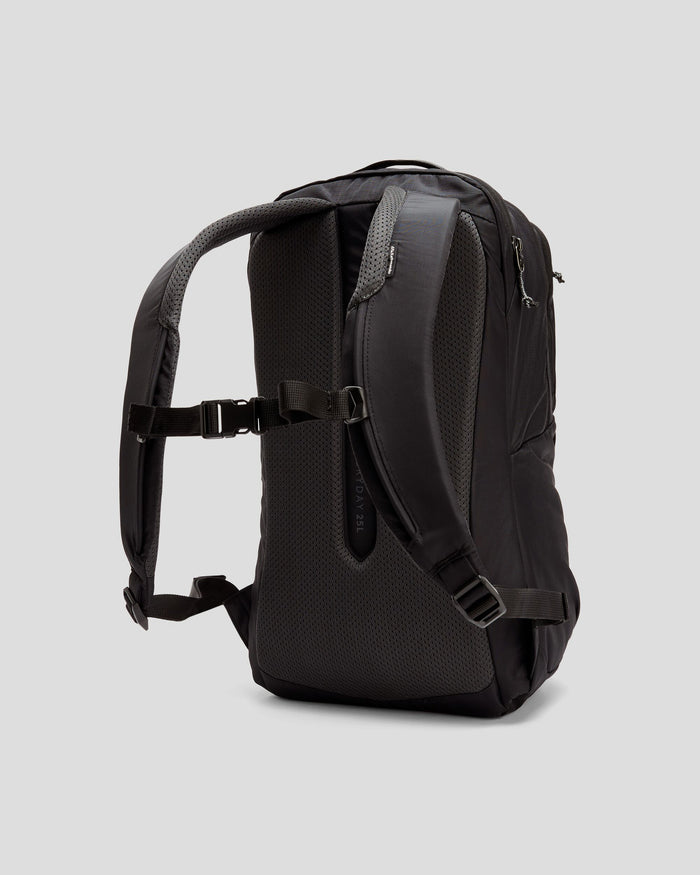 b0789_o4w_axon_everyday_backpack_25l_f_1743630870000
