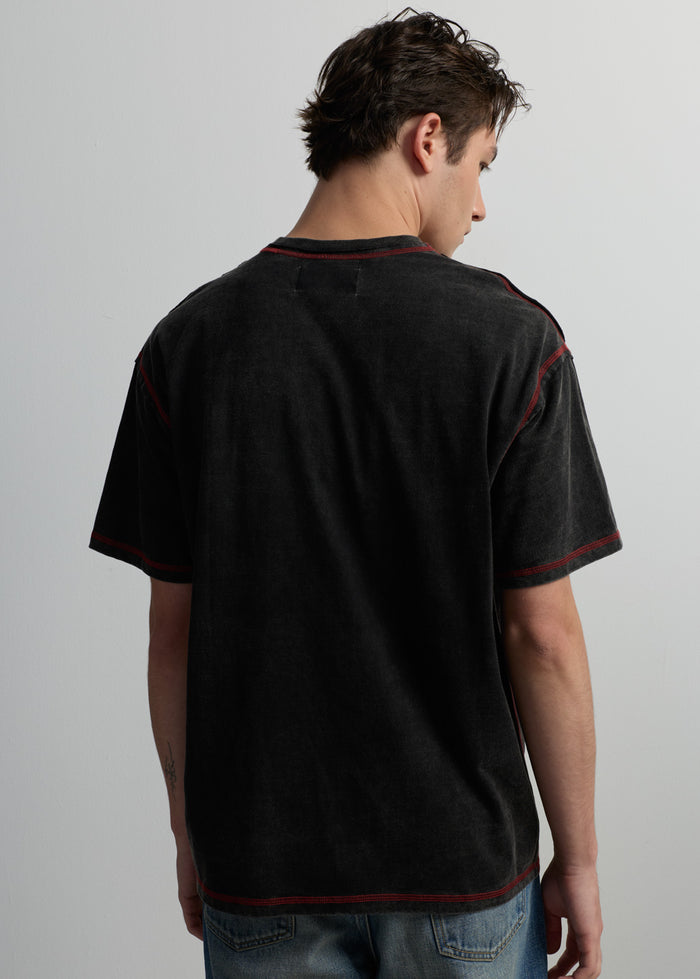BLACK EXPOSED SEAM OVERSIZED TEE