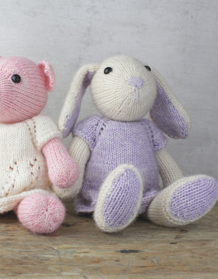 Chloe the Rabbit Knitting Kit, Hardicraft