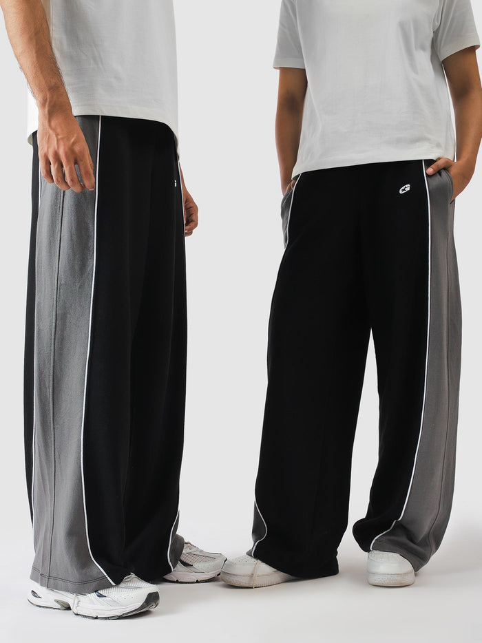 Embroidered logo at the hip on black sweatpants - GROOVY Pakistan