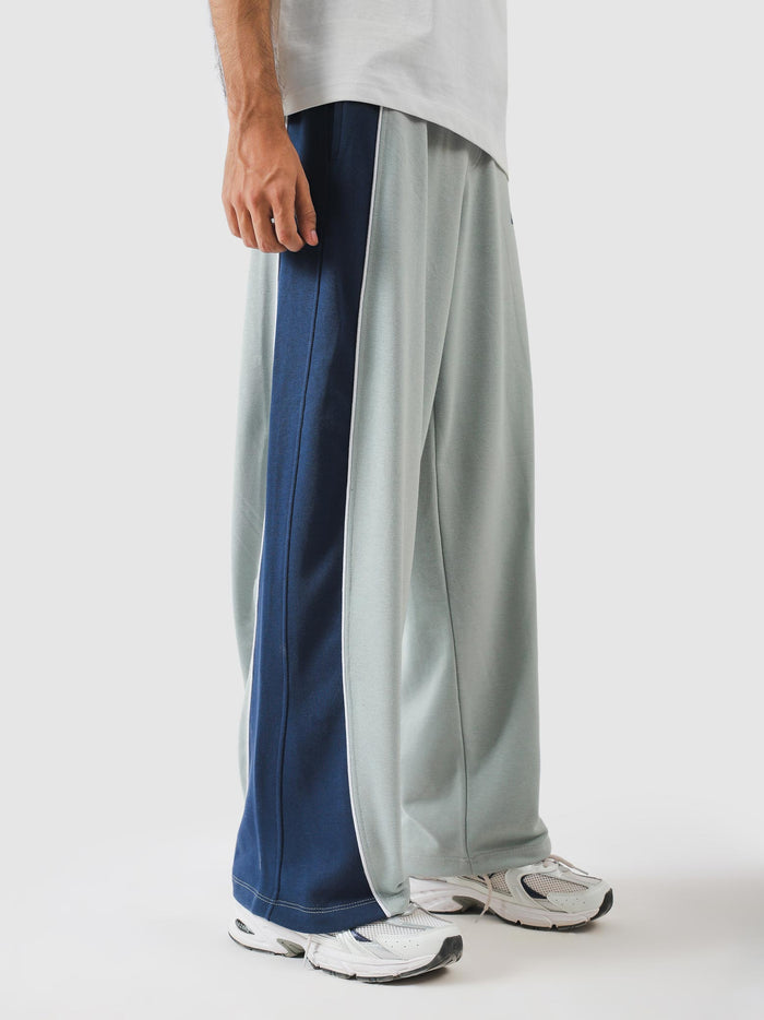 Navy outer panel with cream piping detail - GROOVY Pakistan
