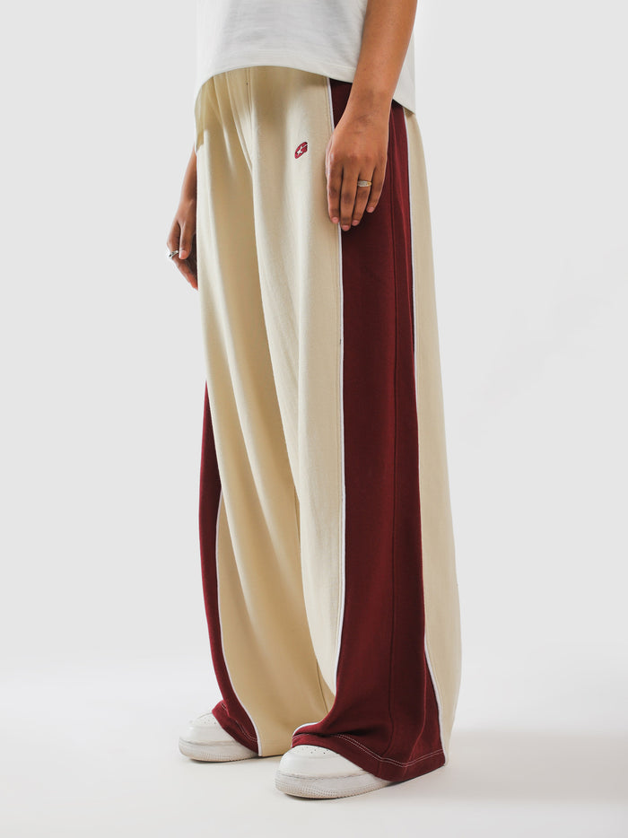Elastic waist on cream cotton terry sweatpants - GROOVY Pakistan