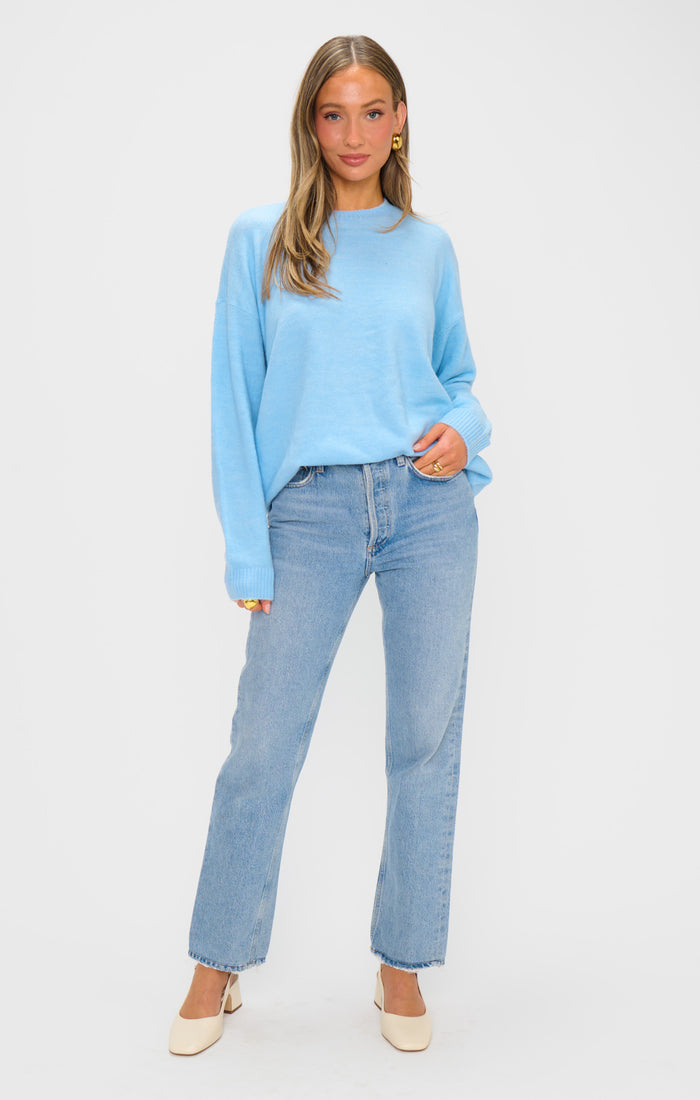 badge_model-wears-size-s