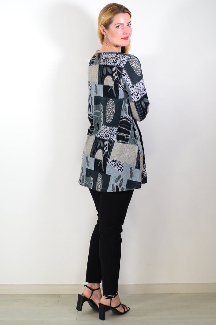 Grey abstract print fleece tunic top by Hourglass, featuring a cozy, stylish design with a relaxed fit and artistic pattern.