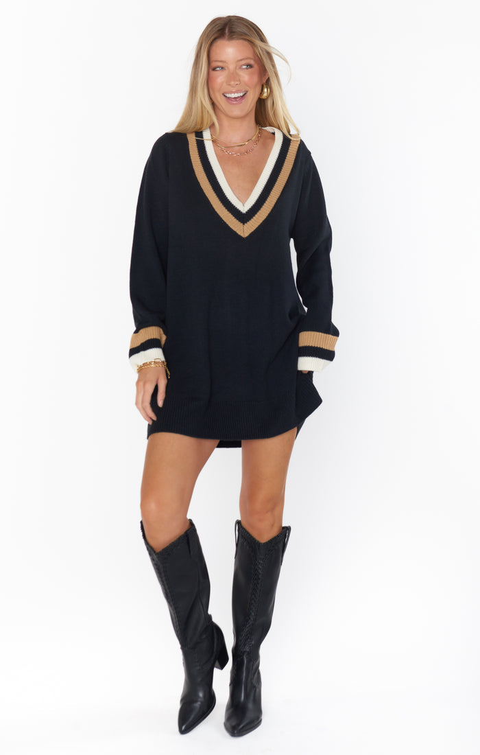 badge_model-wears-size-s