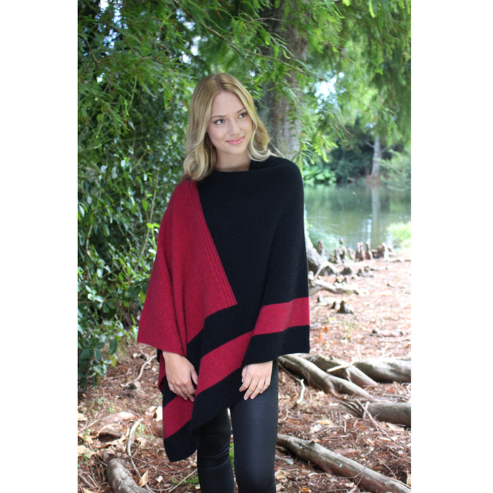 Black/Raspberry multicolour cosset poncho