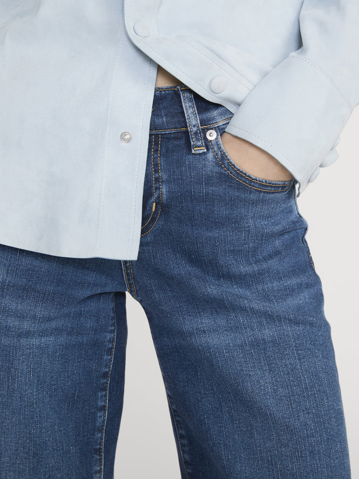 Jean On Model Detail