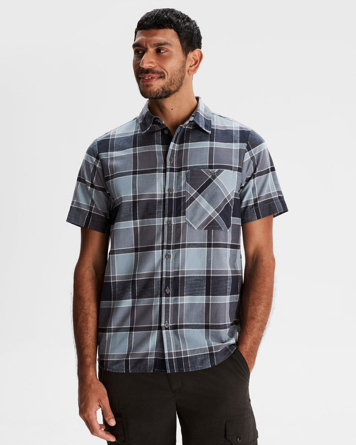 b1194_ol7_fyfe_mens_short_sleeve_shir_a_1743632071000