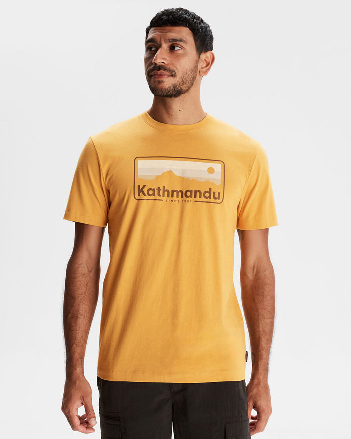 b0995_n08_mens_70s_logo_organic_cotton_short_sleeve_tee_a_1743632402000