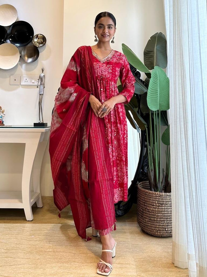 Minimal Muslin Red Alia Set