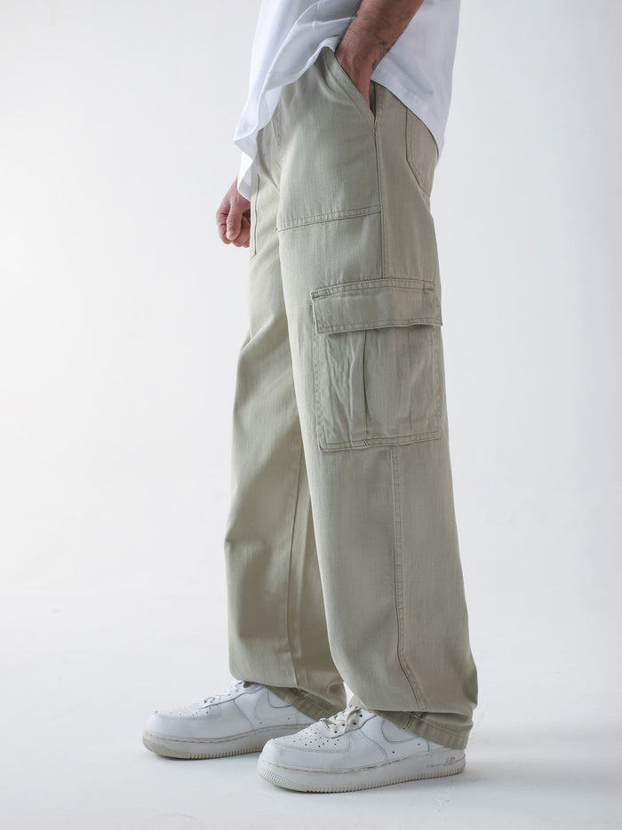 Mint chalk cargo pants female model back view streetwear Pakistan – GROOVY