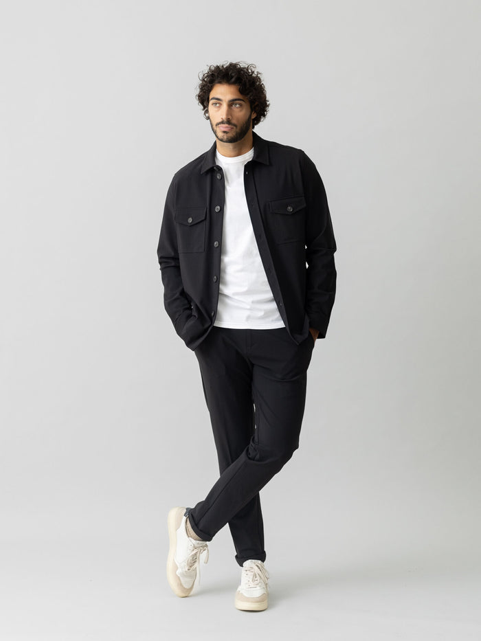 Modelshot / Black / Detail