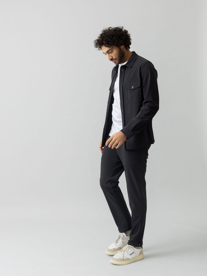 Modelshot / Black / Detail