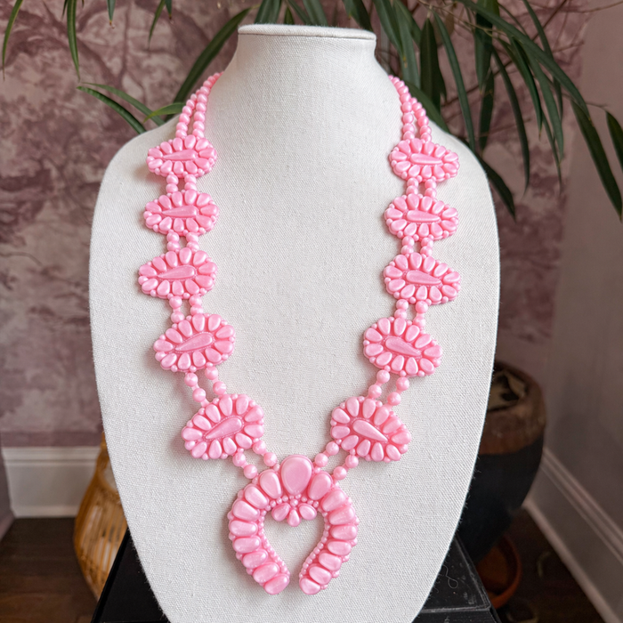 Necklace Golden Hour in Strawberry Kiss