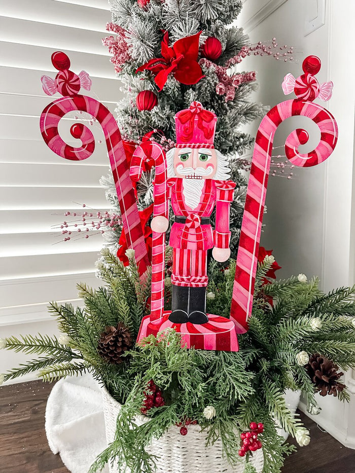 Pinkmas Nutcracker, Medium