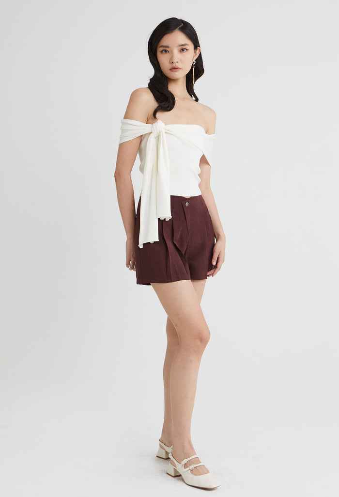Pleat Poise Shorts