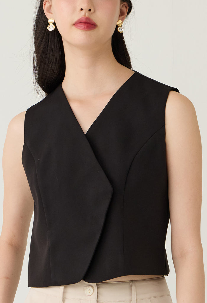 Sculpted Charm Sleeveless Top