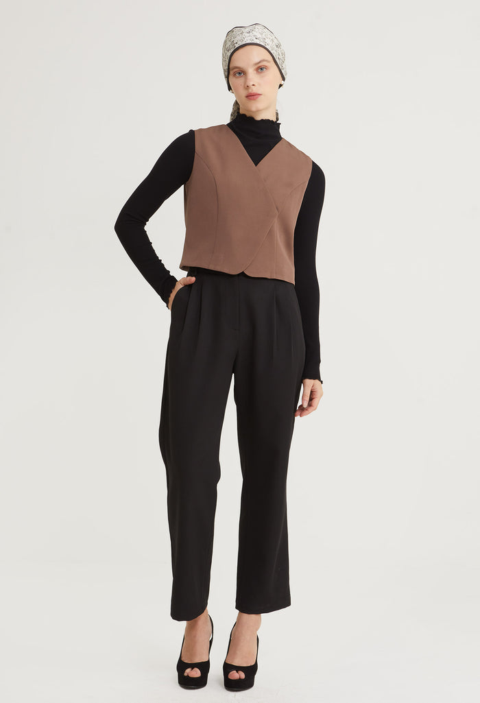 Sculpted Charm Sleeveless Top