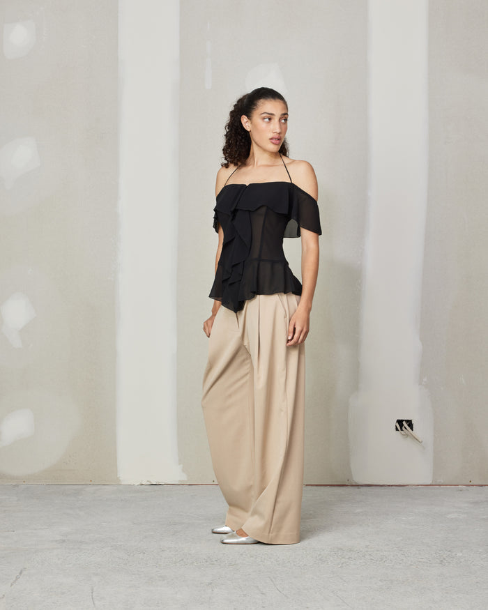 SENSE RUFFLE TOP BLACK