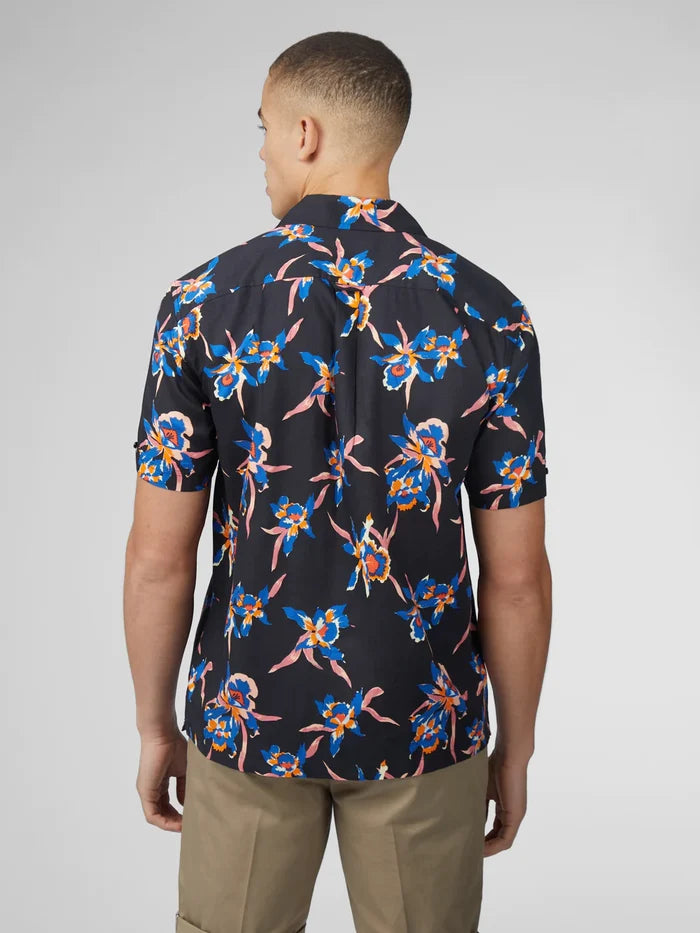 SIGNATURE BOTANICAL PRINT