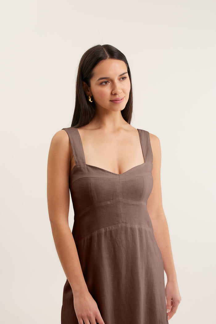 Simmie Linen Dress In Choc