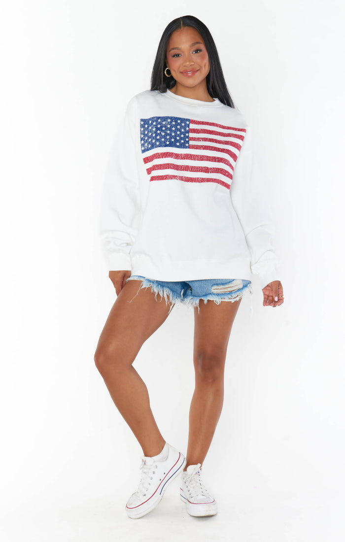 badge_model-wears-size-s