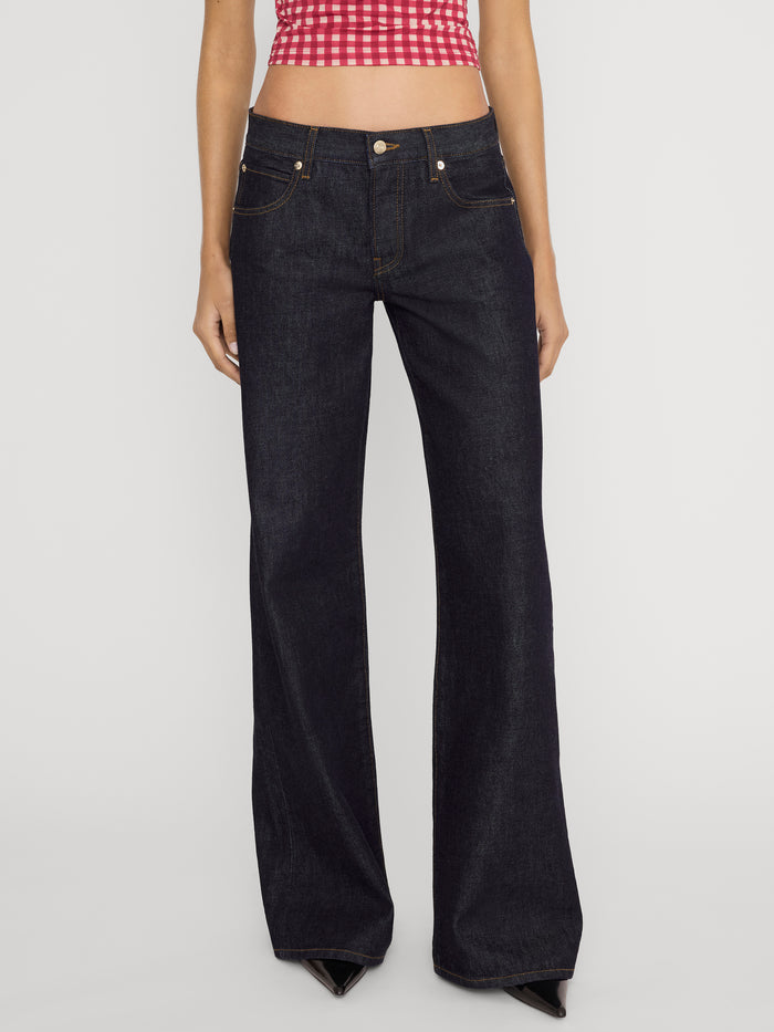 Jean on model crop