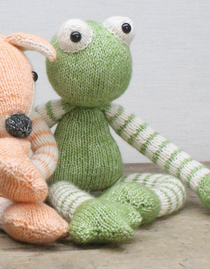 Tinus the Frog Knitting Kit, Hardicraft