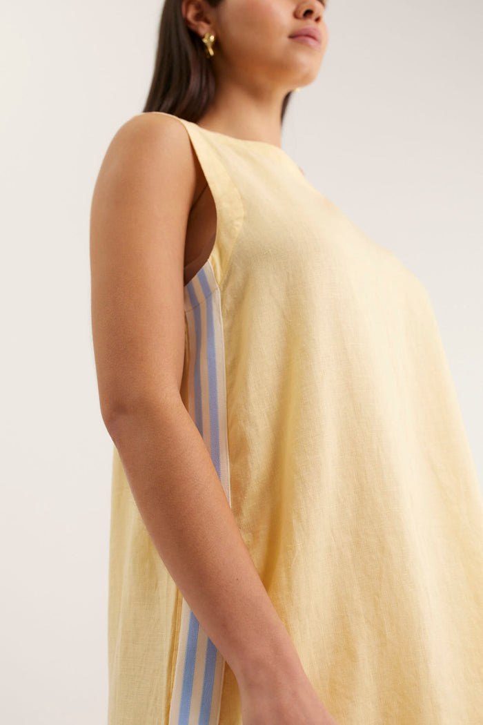 Vespa Mini Linen Dress In Lemon