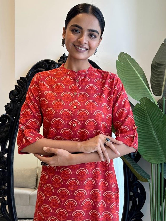 Weekend Rayon Kurta- Red Fans