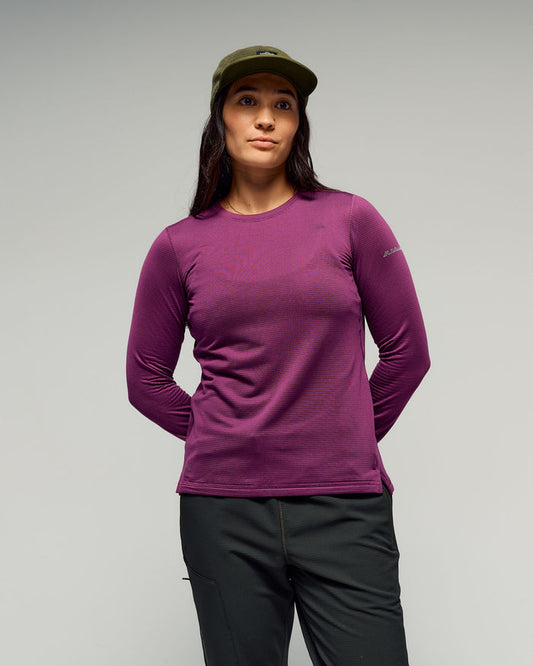 b0927_377_seeker_fleece_womens_ls_top_a_1769720741000