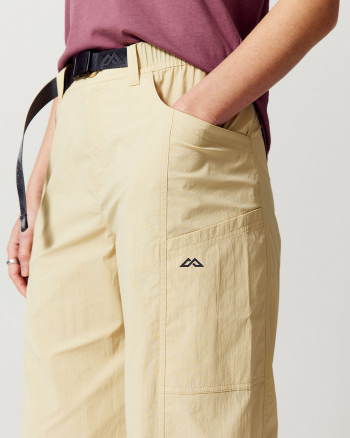 b2141_521_womens_trailhead_pants_c_1787183123000