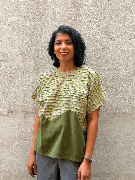Zephyr Pineapple Top
