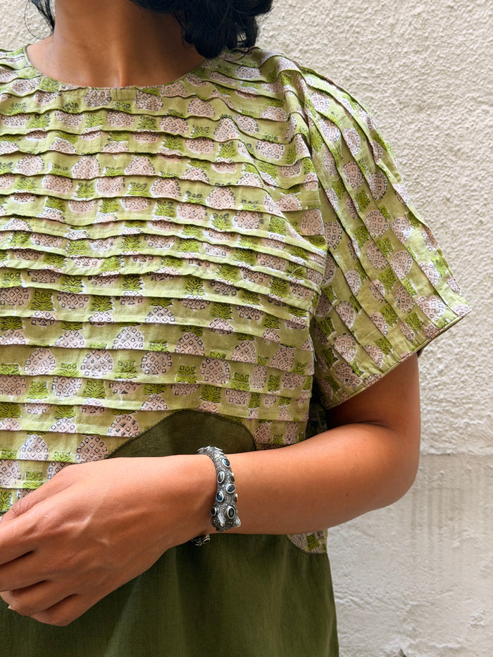 Zephyr Pineapple Top